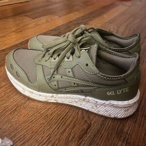 ASICS Gel Lyte Men’s Size 5.5/Womens Size 7